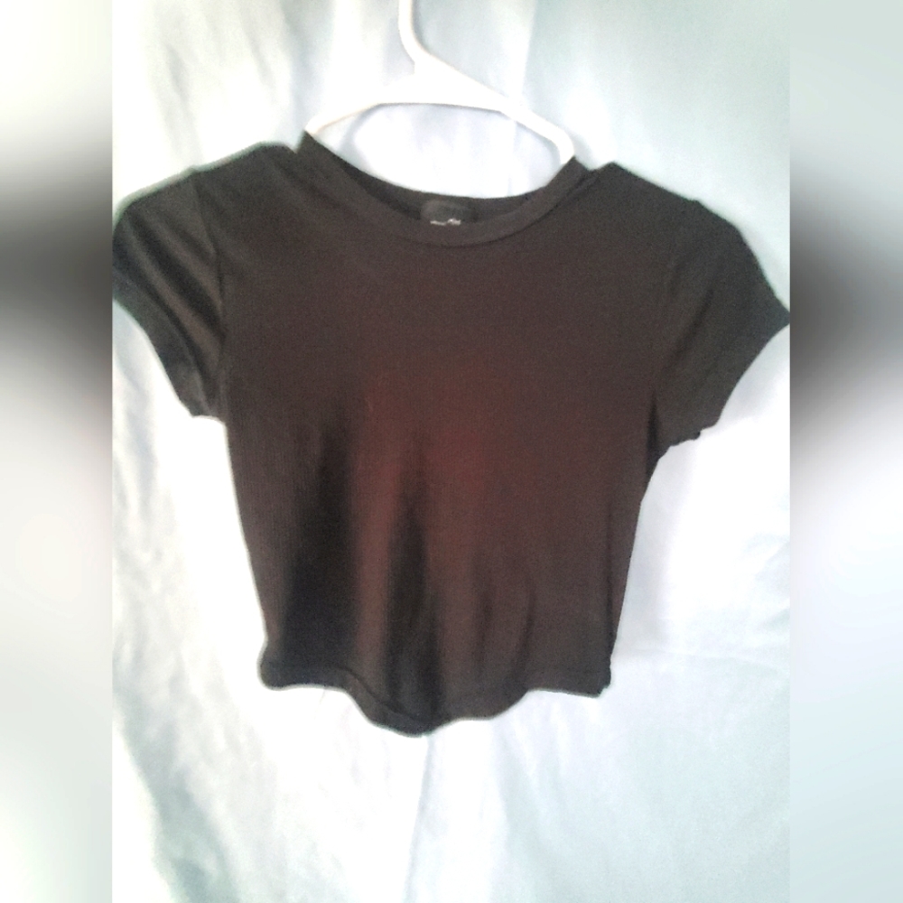 Black crop top